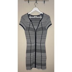 Cache Cap Sleeve V-Neck Zip Front Black and White Dress sz M